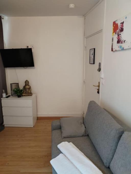 Studio Rue De La Sante Paris Exterior foto